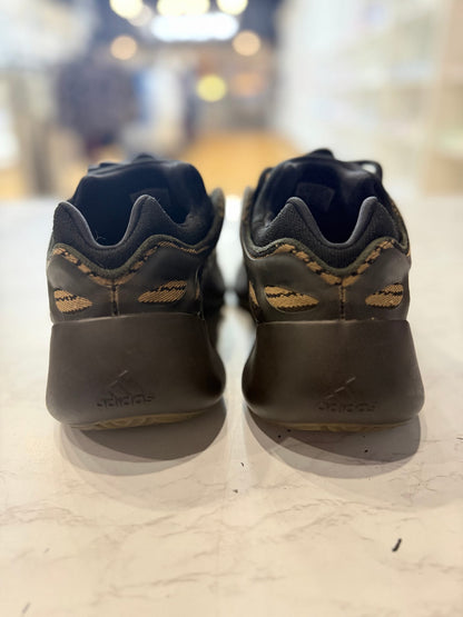 adidas Yeezy 700 V3 Clay Brown PRE-OWNED