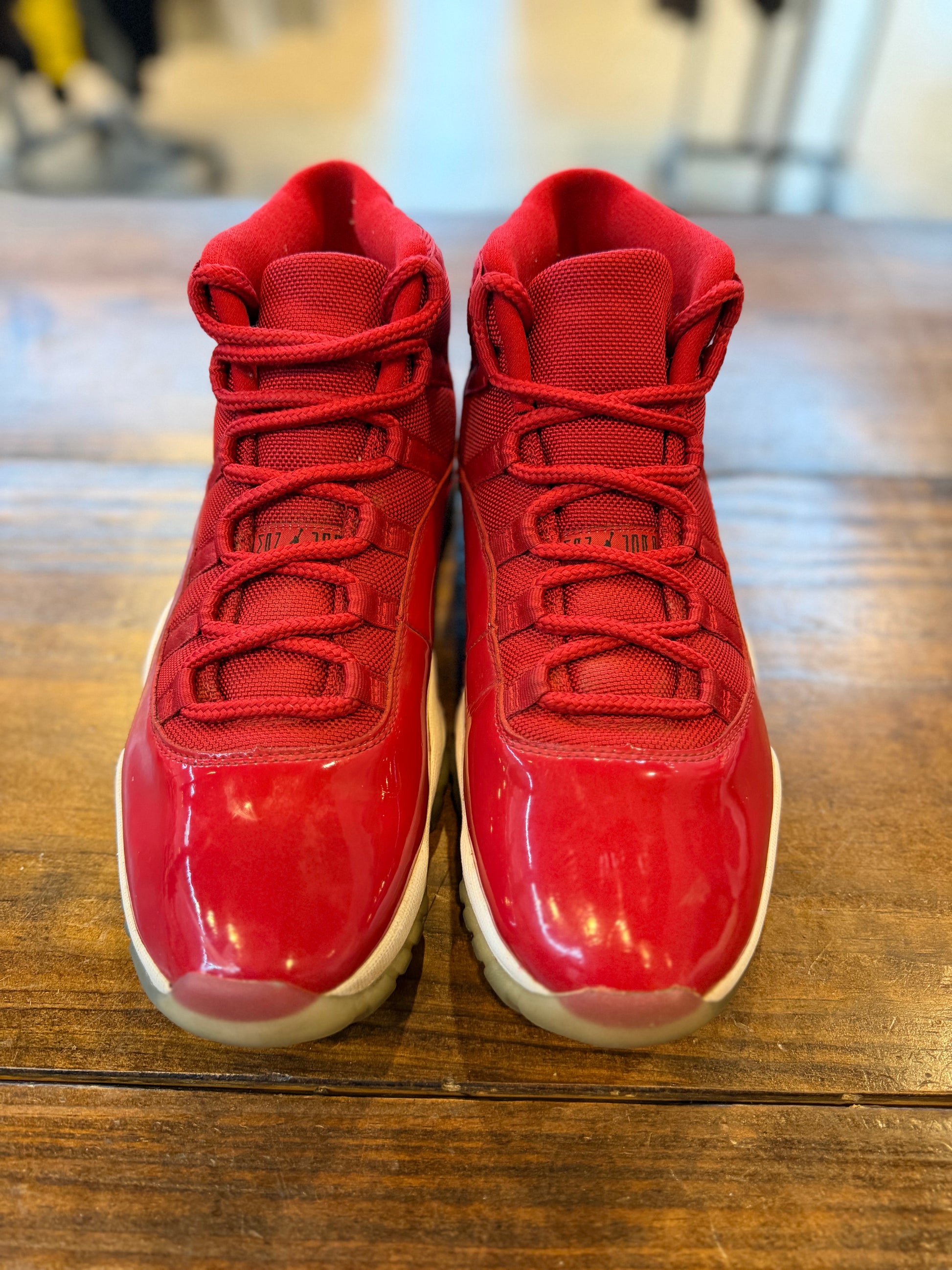 Jordan 11 Retro Win Like 96 PRE-OWNED