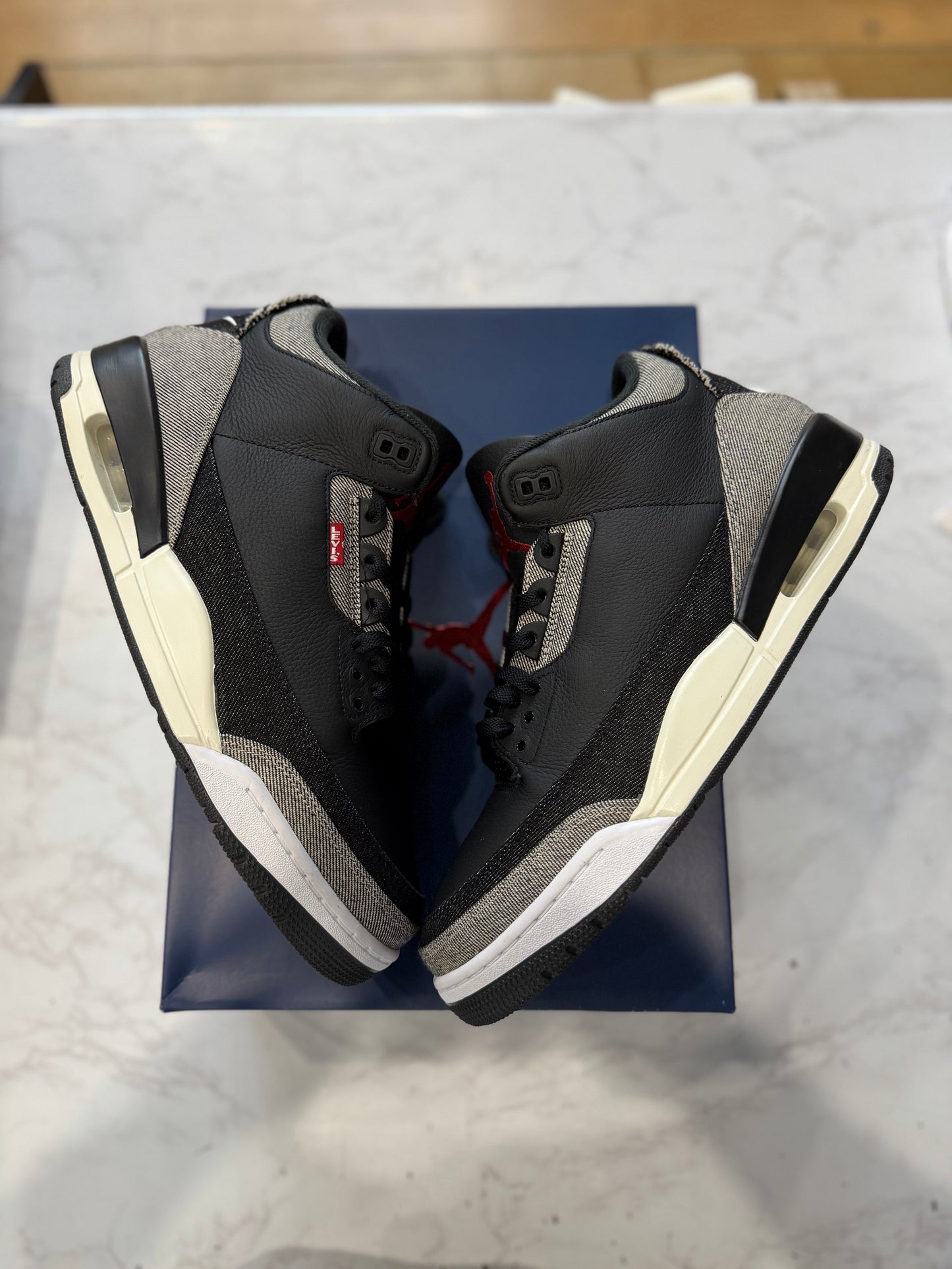 Jordan 3 Retro Levi’s Black PRE-OWNED