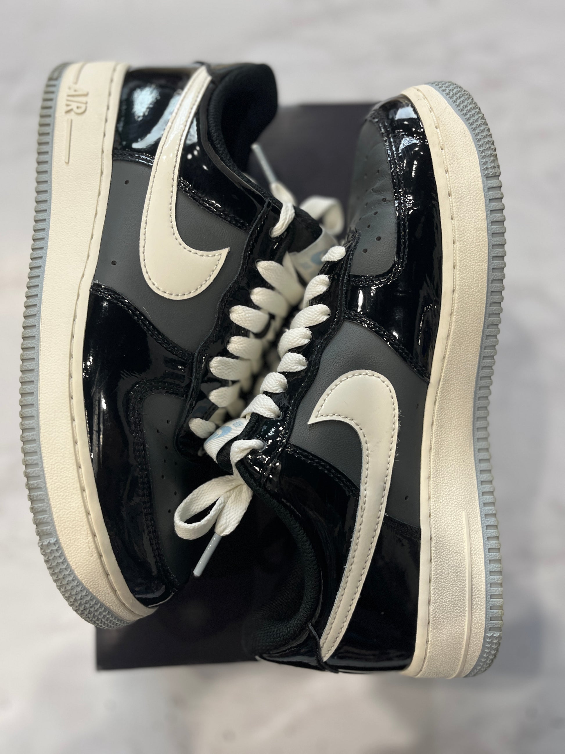 Nike Air Force 1 Low Black Iron Grey Patent PRE-OWNED