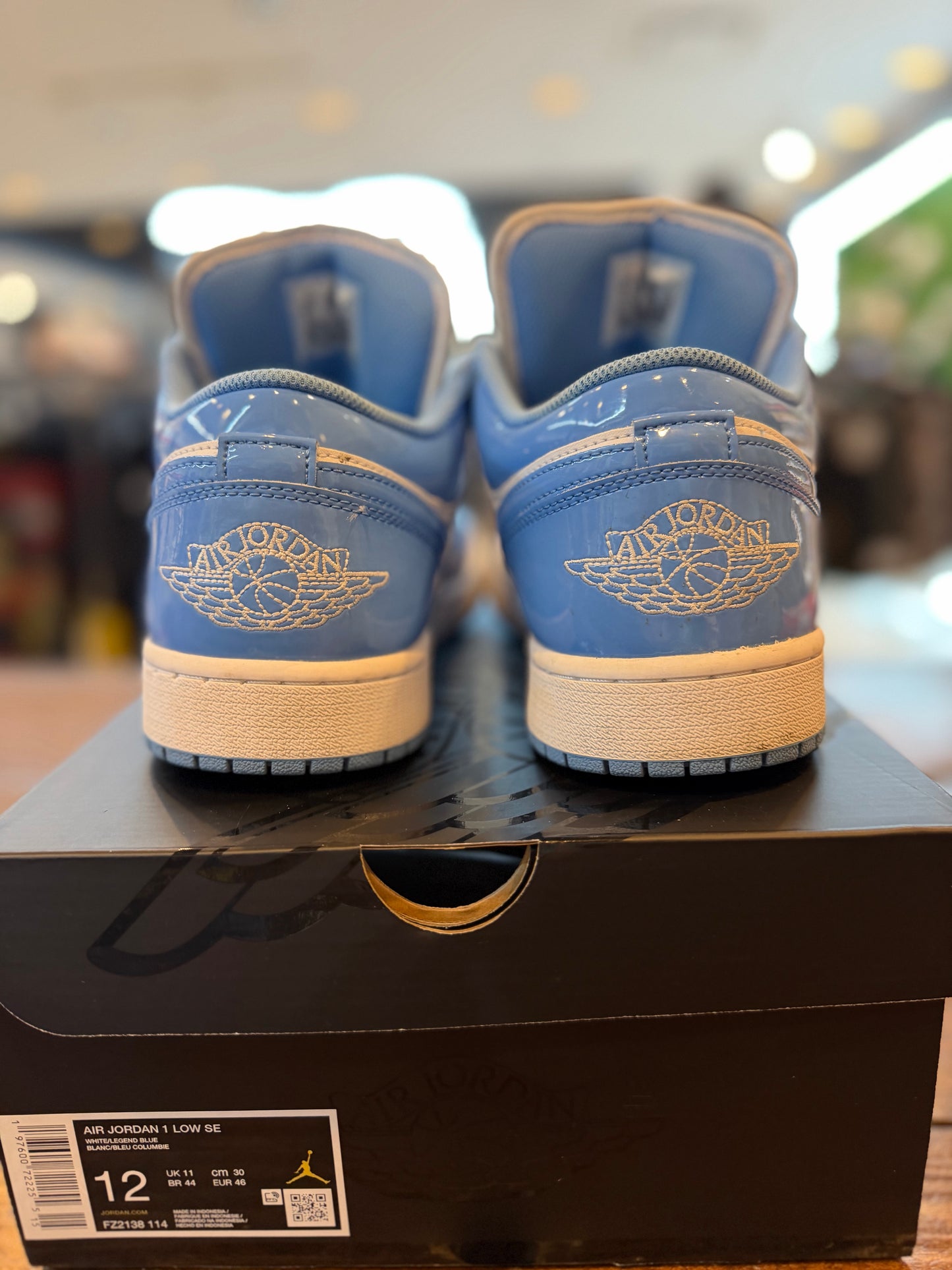 Jordan 1 Low SE White Legend Blue PRE-OWNED