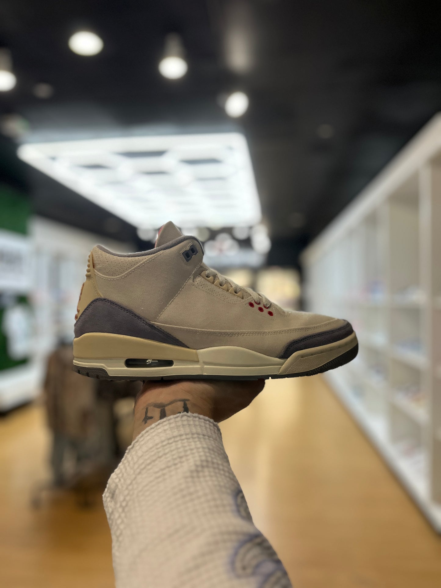 Jordan 3 Retro Muslin PRE-OWNED