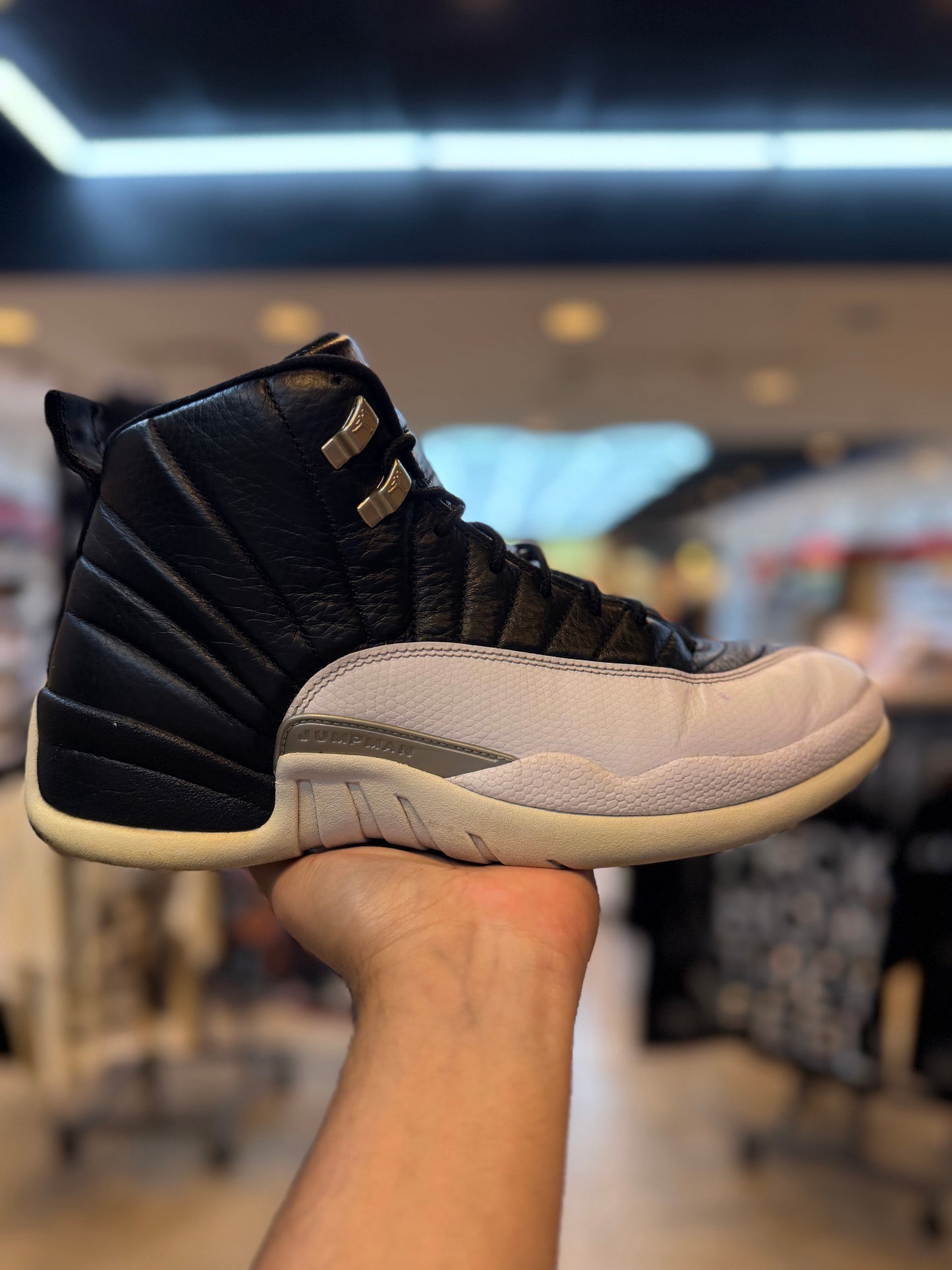 Jordan 12 Retro Playoffs (2022) PRE-OWNED