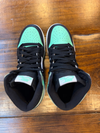 Jordan 1 Retro High OG Green Glow (GS) PRE-OWNED