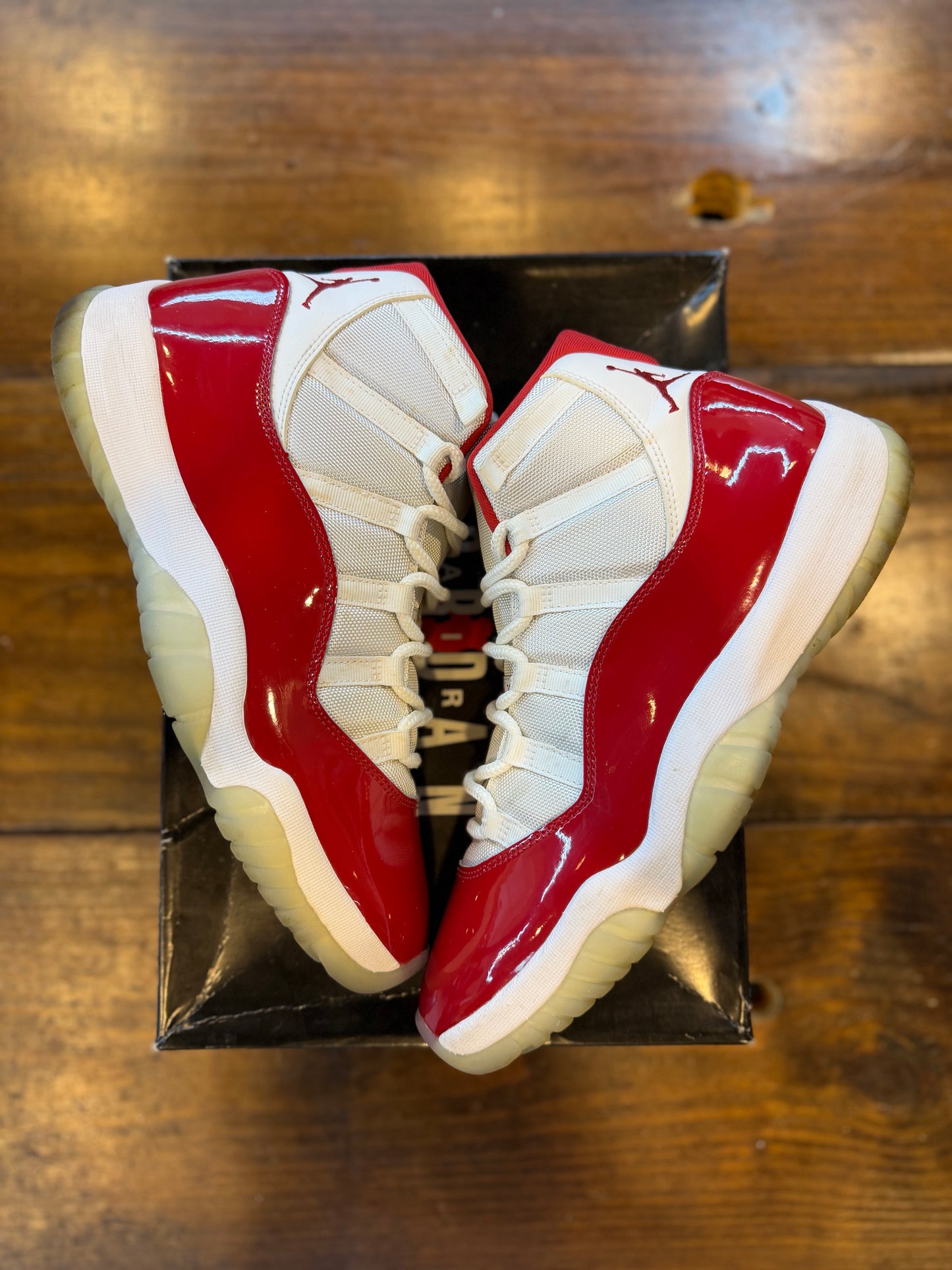 Jordan 11 Retro Cherry (2022) PRE-OWNED