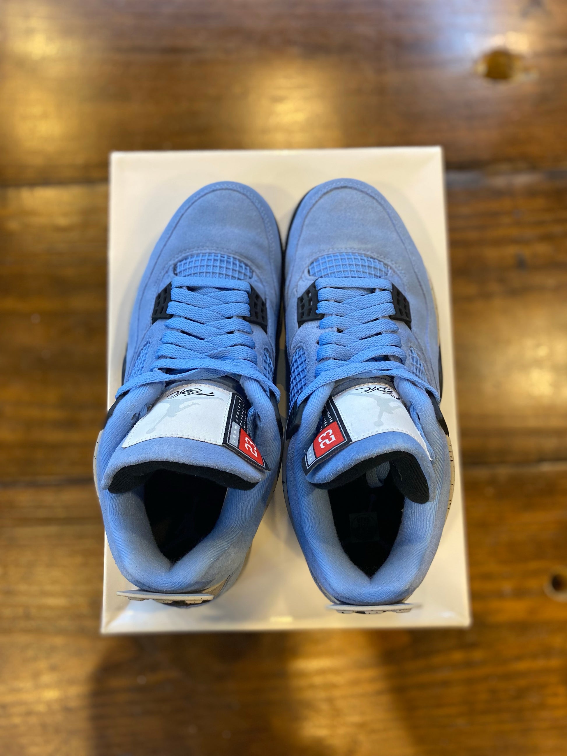 Jordan 4 Retro University Blue PRE-OWNED