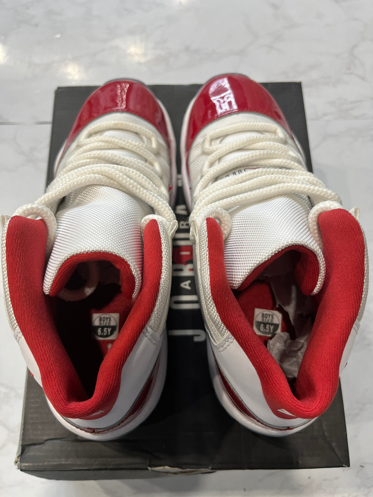 Jordan 11 Retro Cherry (2022) (GS) PRE-OWNED