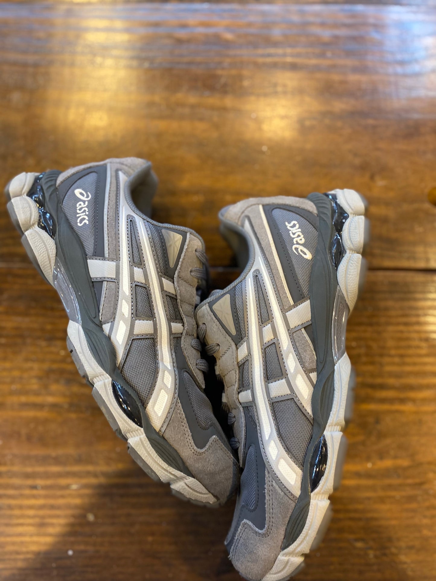 ASICS Gel-NYC 2055 Carbon Cement Grey PRE-OWNED