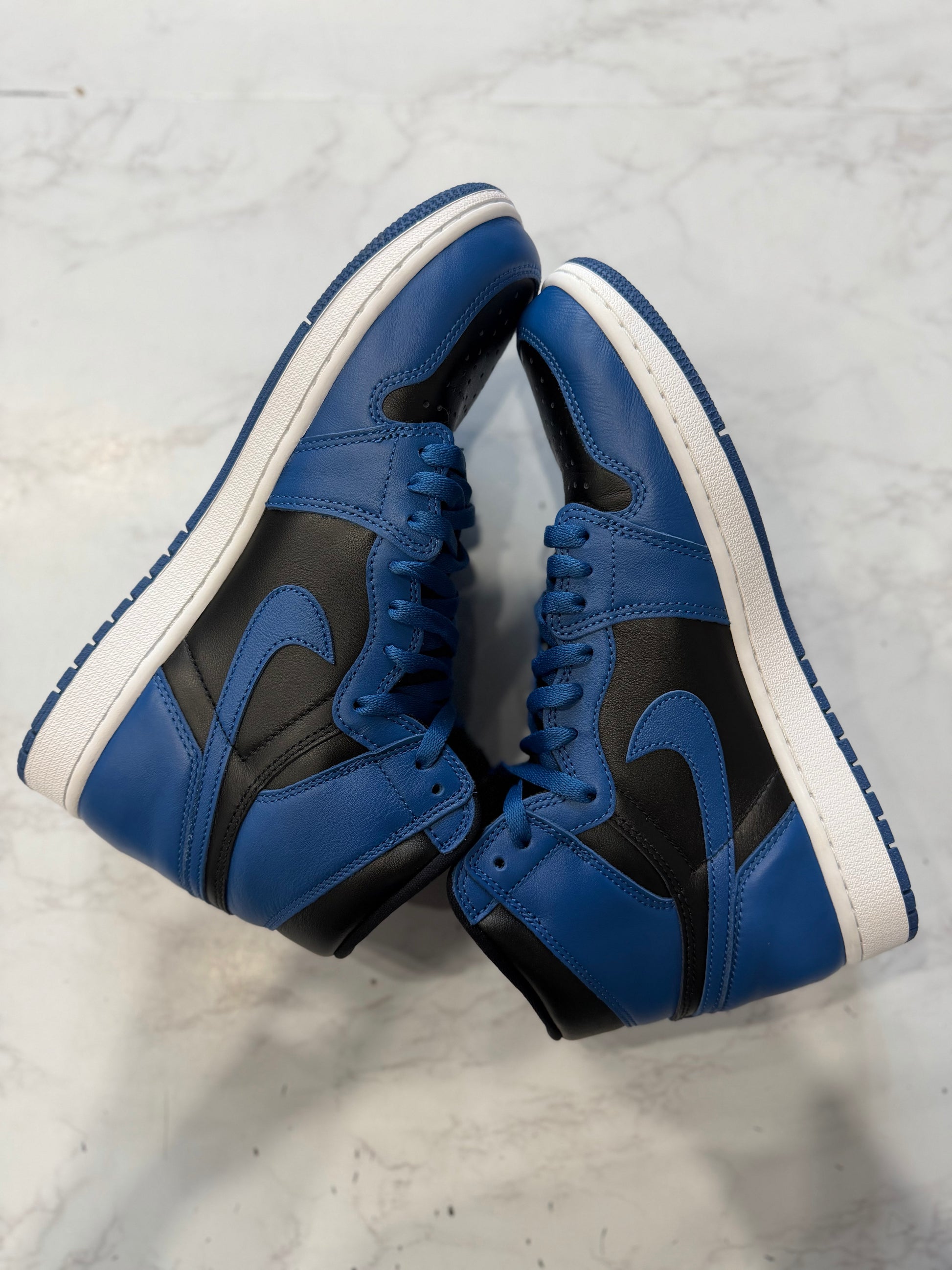 Jordan 1 Retro High OG Dark Marina Blue PRE-OWNED