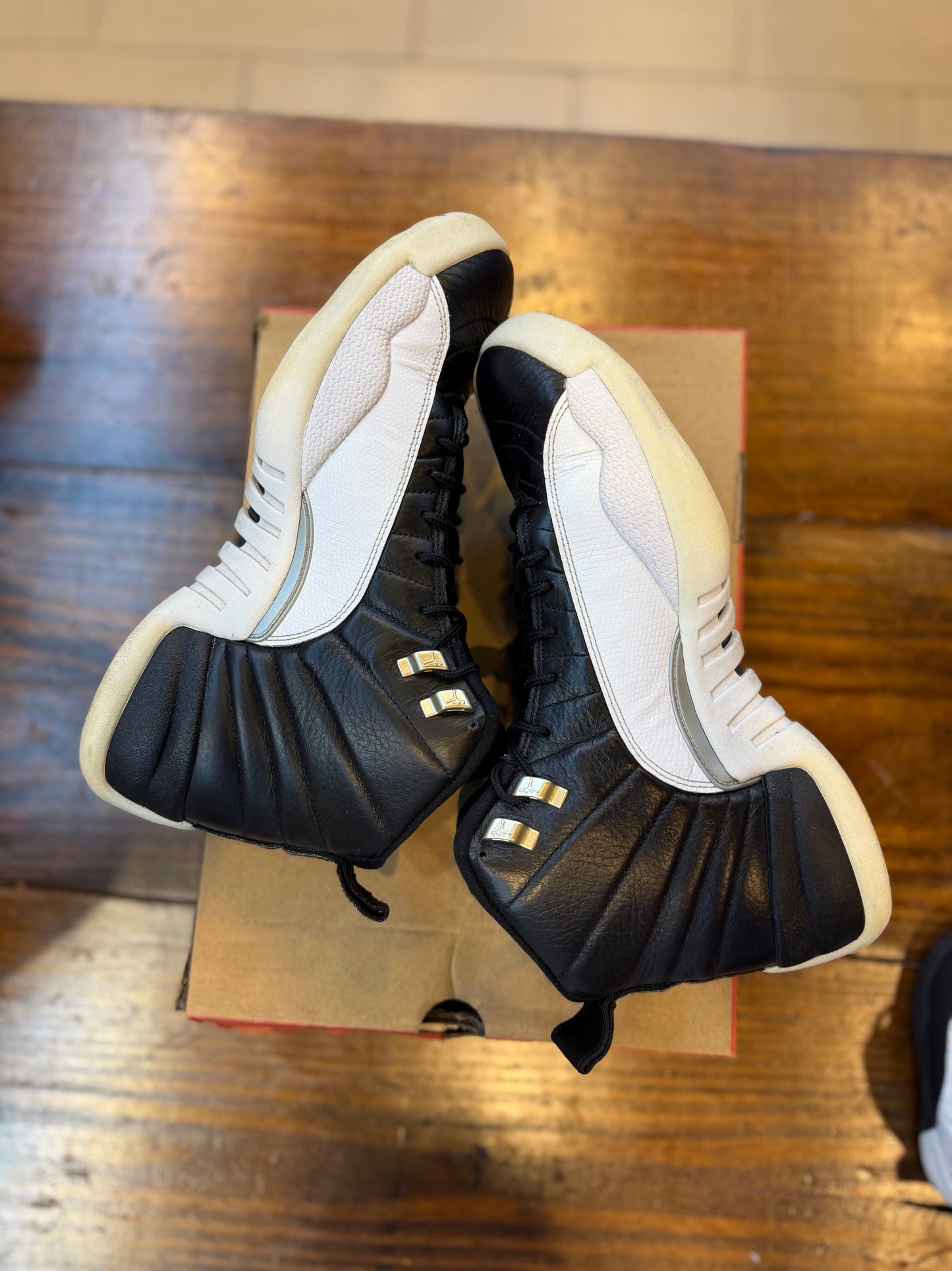 Jordan 12 Retro Playoffs (2022) PRE-OWNED