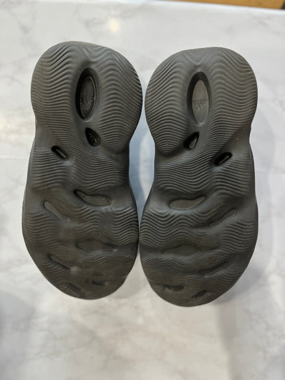 adidas Yeezy Foam RNR Onyx