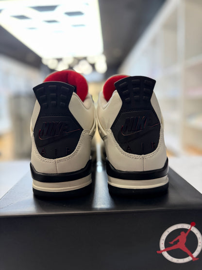 Jordan 4 Retro OG Flight Club PRE-OWNED