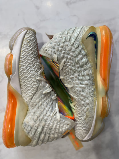 Nike LeBron 17 Future Air