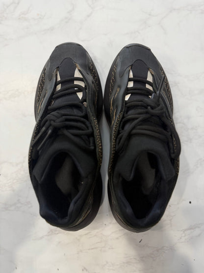 adidas Yeezy 700 V3 Clay Brown PRE-OWNED