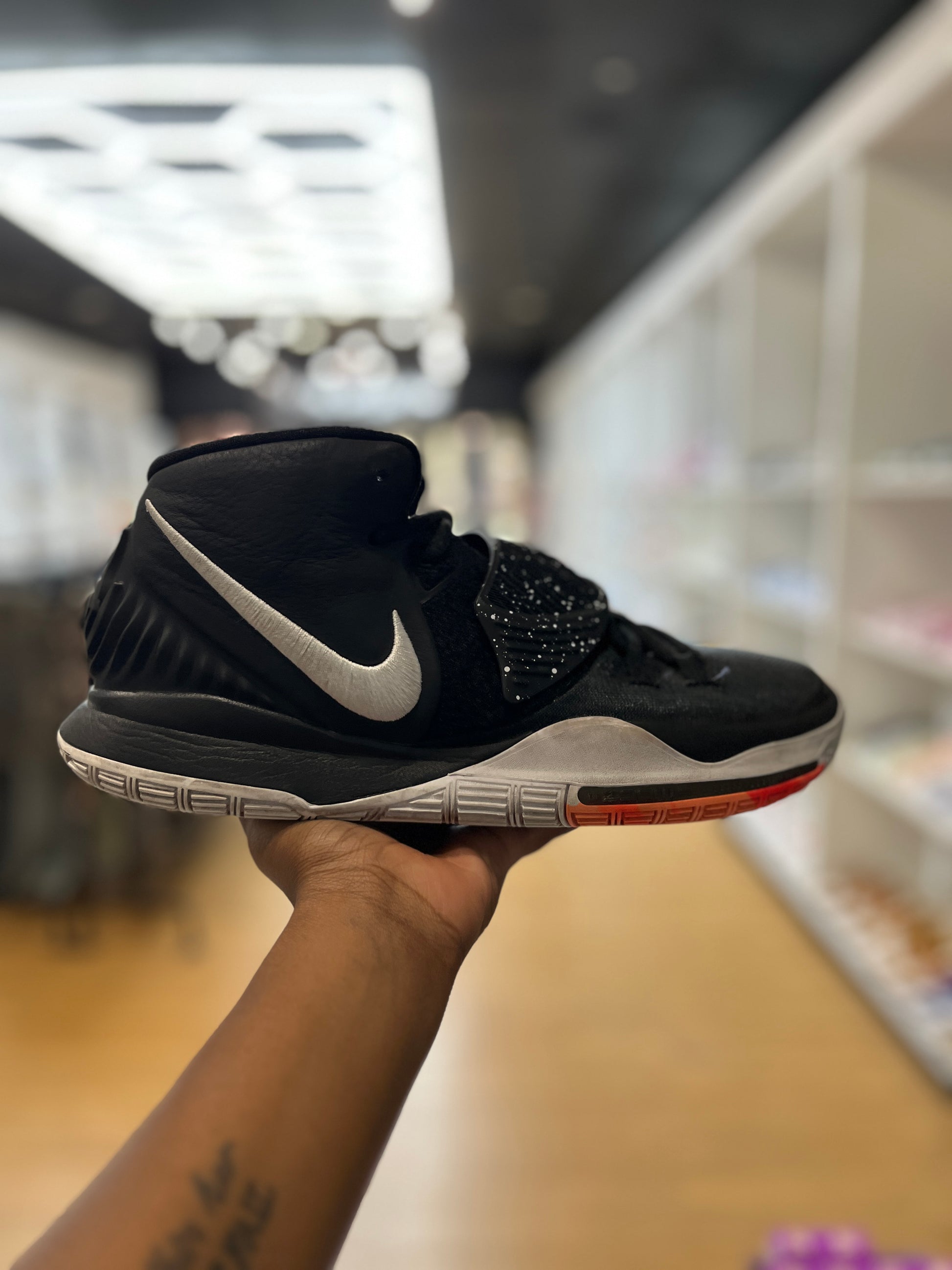 Nike Kyrie 6 Jet Black White PRE-OWNED