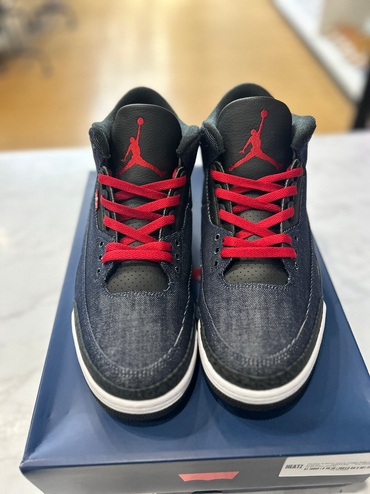 Jordan 3 Retro Levi’s Indigo PRE-OWNED