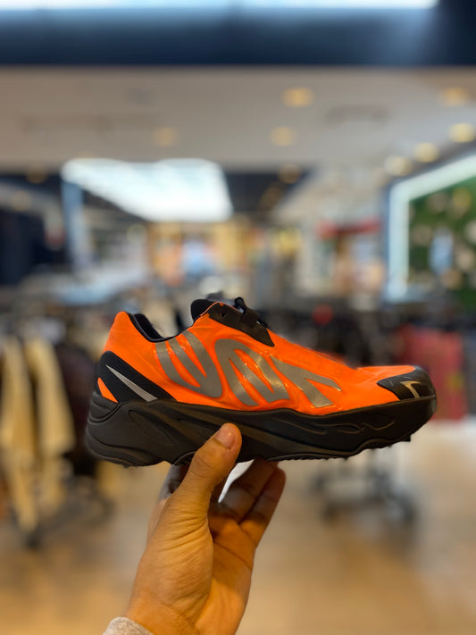 adidas Yeezy Boost 700 MNVN Orange (Kids) PRE-OWNED