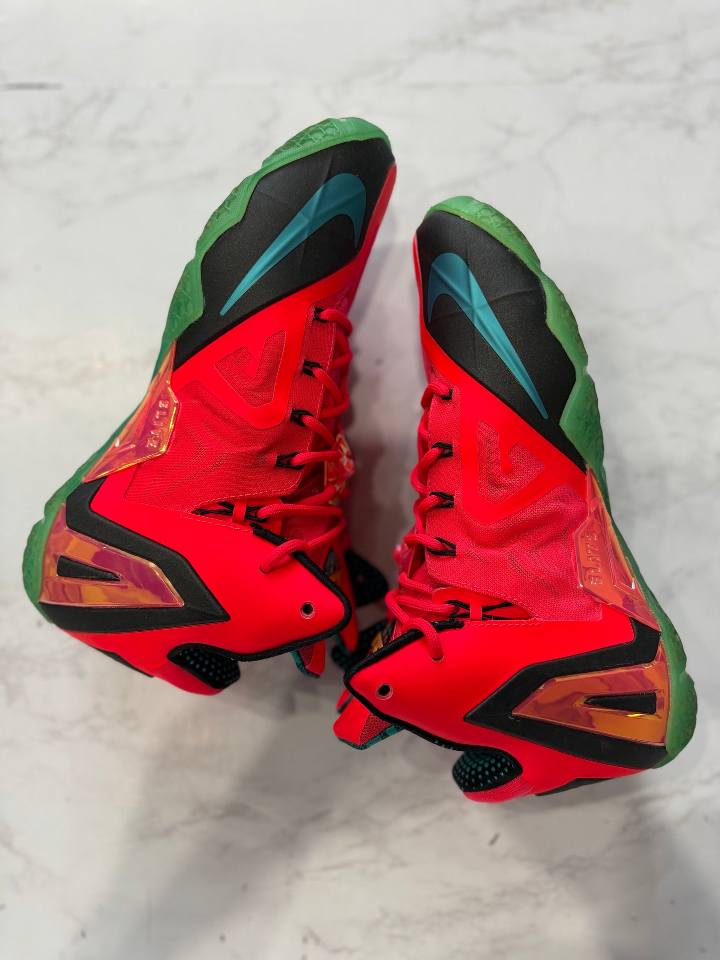 Nike LeBron 11 Elite Hero PRE-OWNED