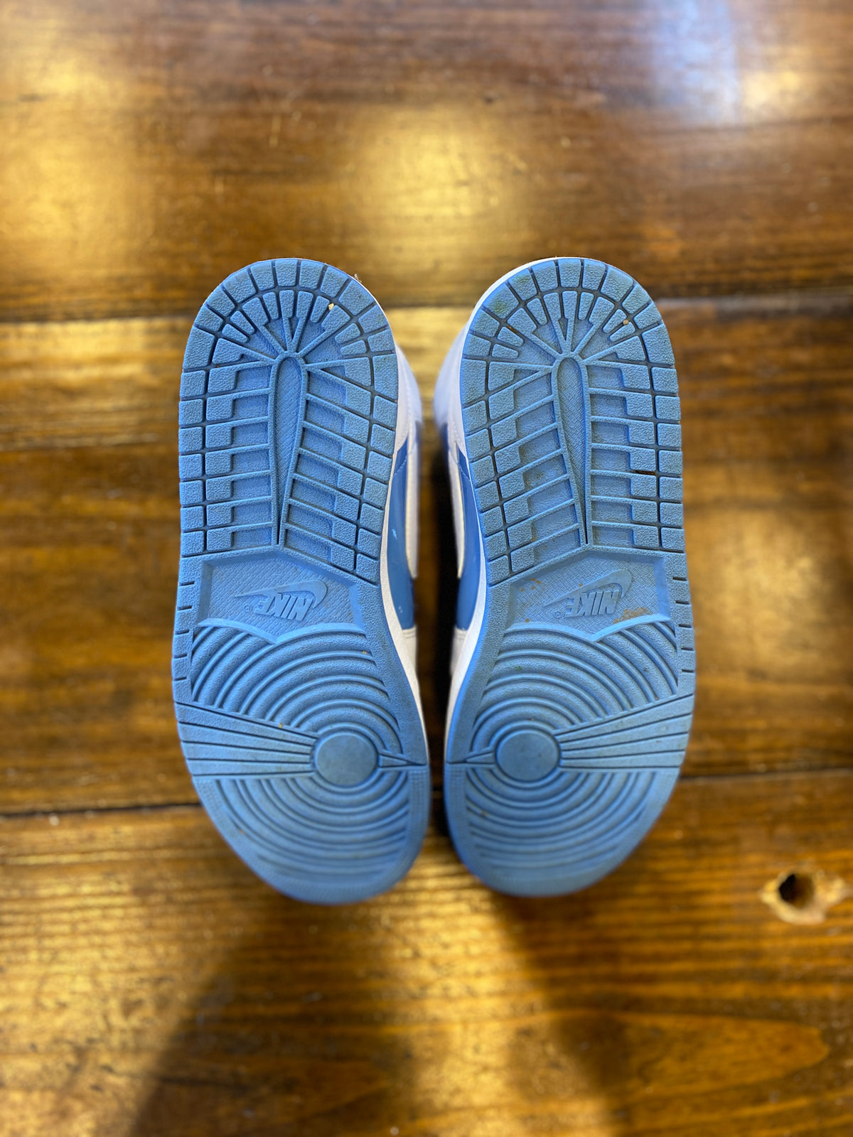 Jordan 1 Mid Legend Blue PRE-OWNED