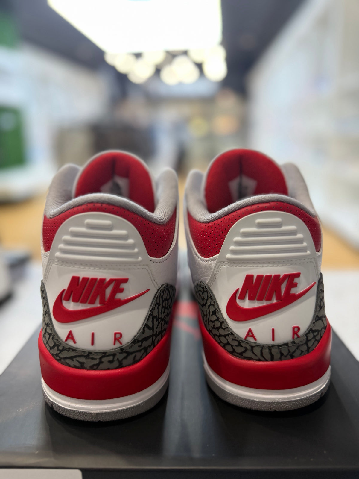 Jordan 3 Retro Fire Red (2022) PRE-OWNED