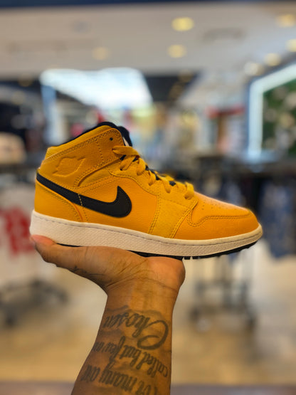Jordan 1 Mid University Gold Black (GS) PRE-OWNED
