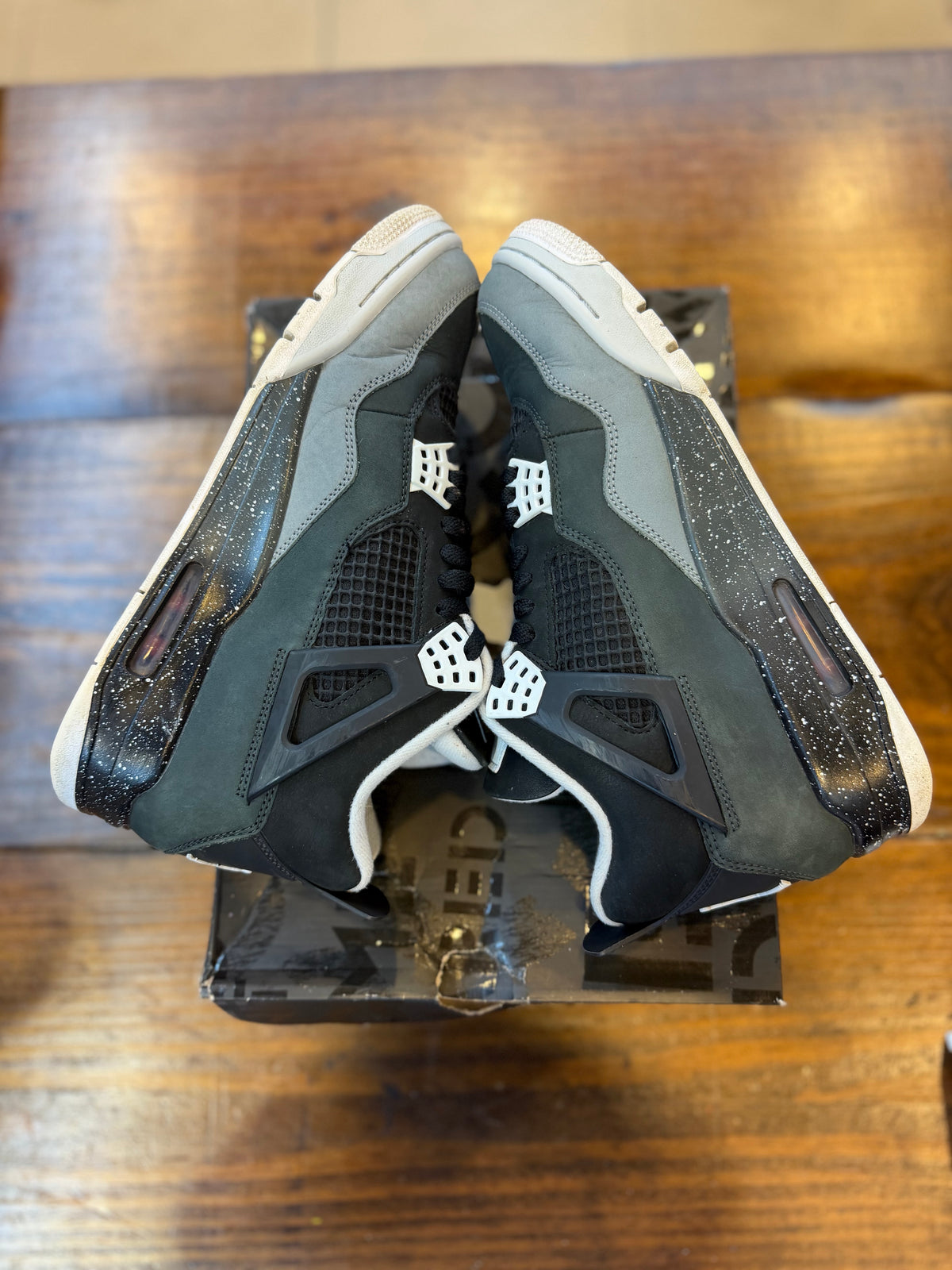 Jordan 4 Retro Fear (2024) PRE-OWNED
