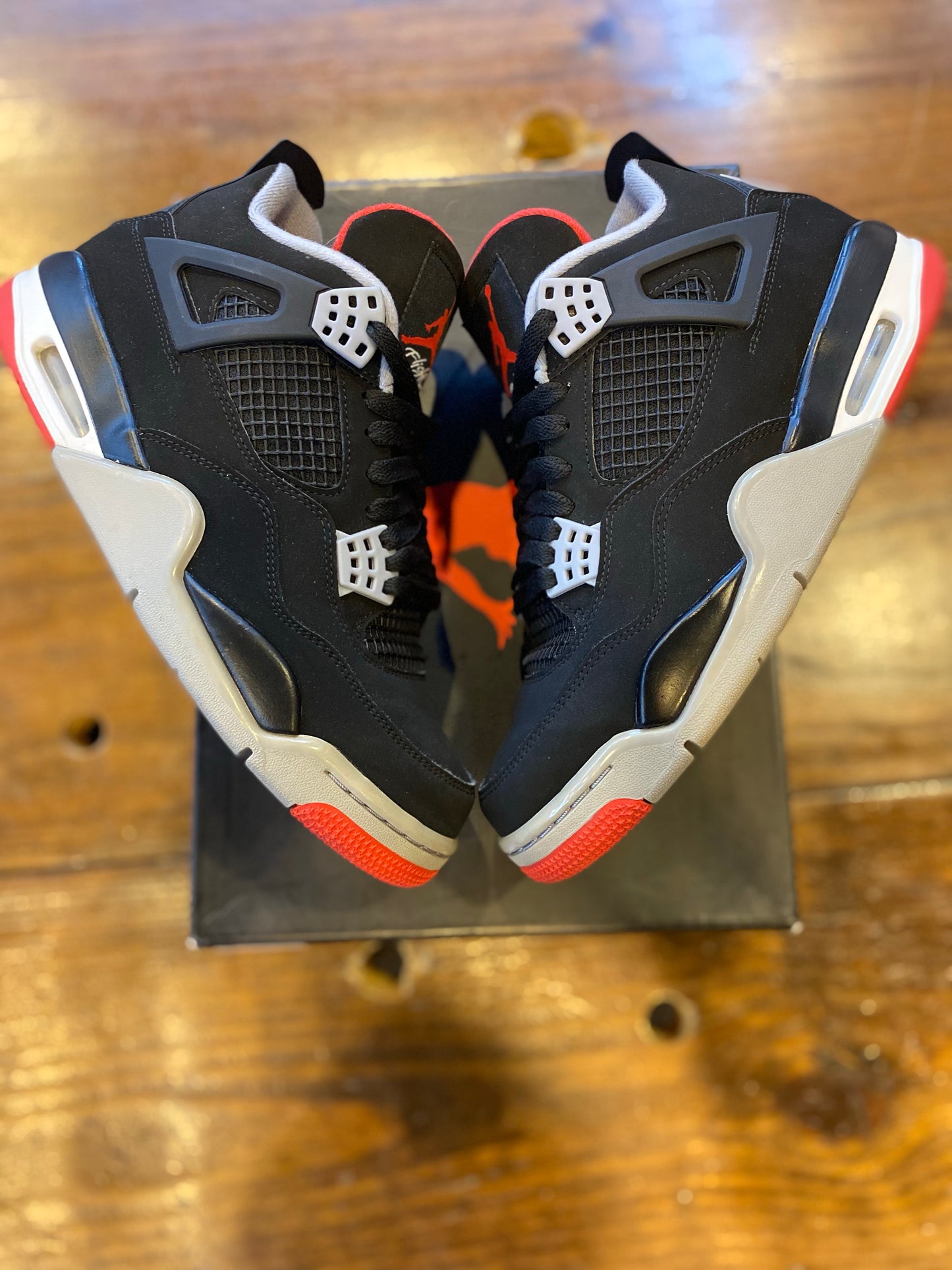 Jordan 4 Retro Bred (2019) PRE-OWNED