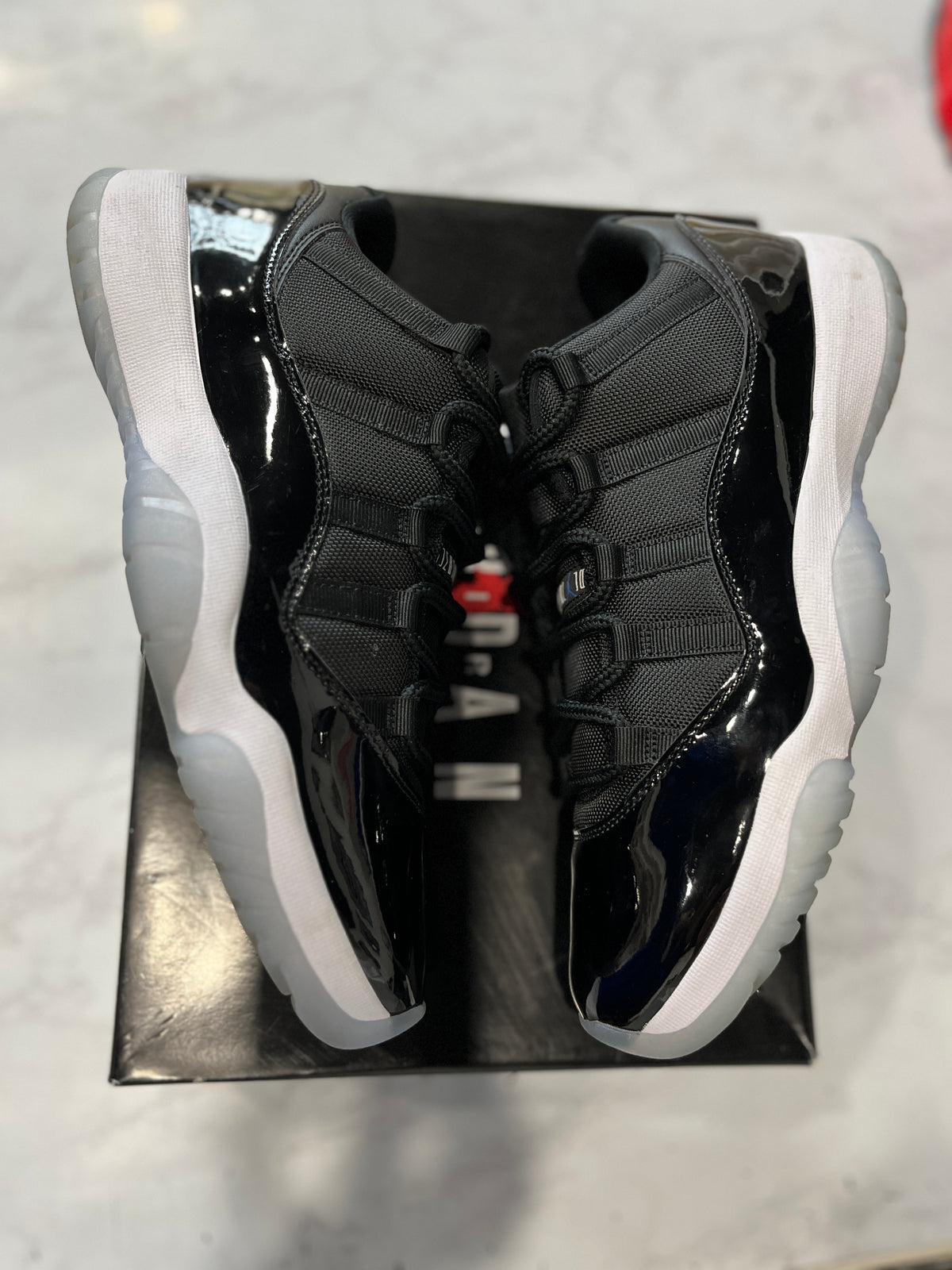 Jordan 11 Retro Low Space Jam PRE-OWNED