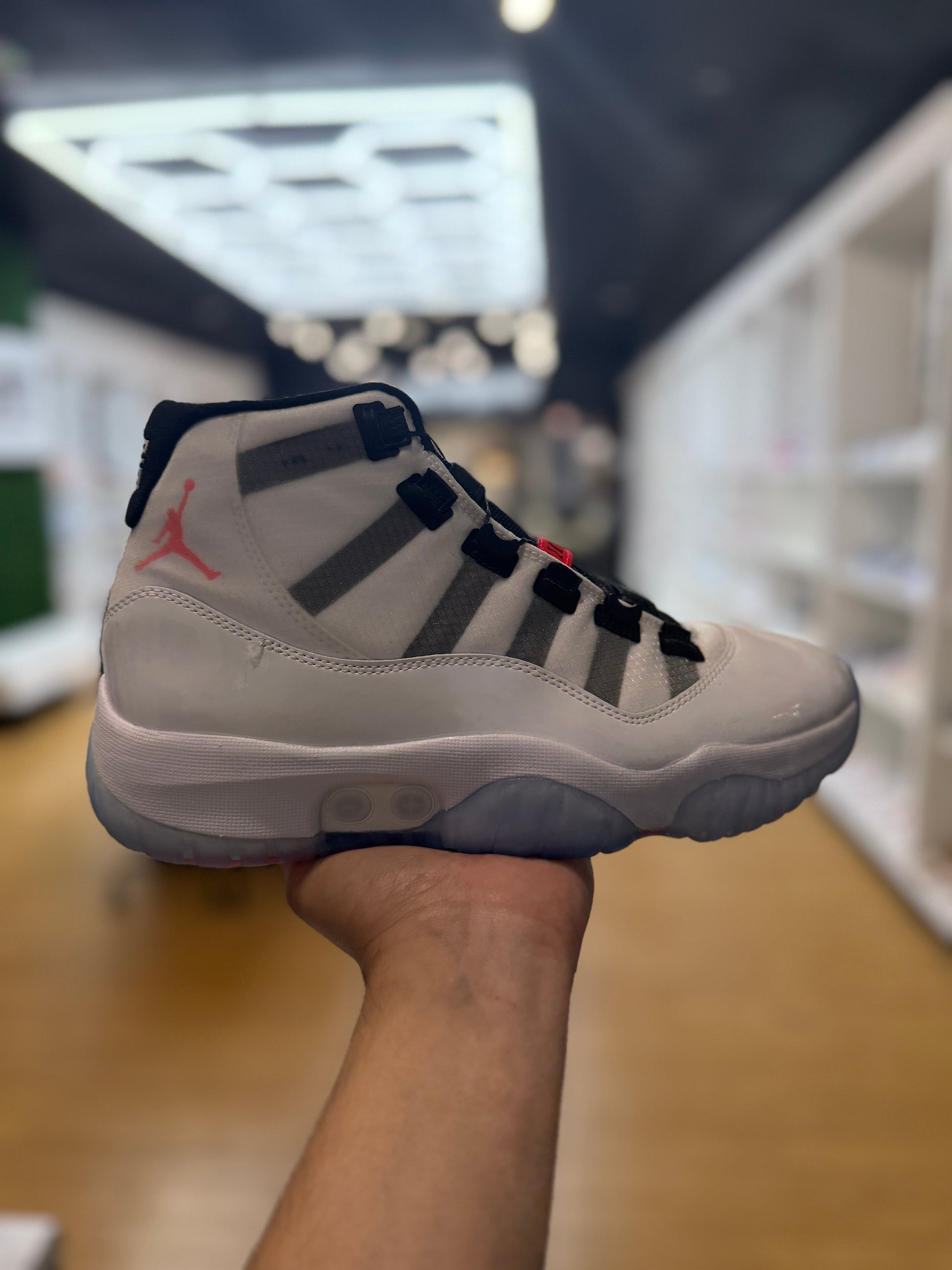 Jordan 11 Adapt White PRE-OWNED