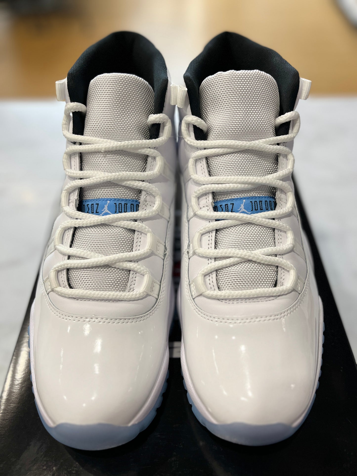 Jordan 11 Retro Legend Blue (2024) PRE-OWNED