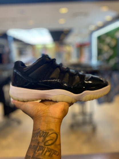Jordan 11 Retro Low 72-10 PRE-OWNED