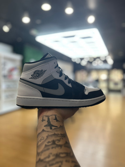 Jordan 1 Mid White Shadow PRE-OWNED
