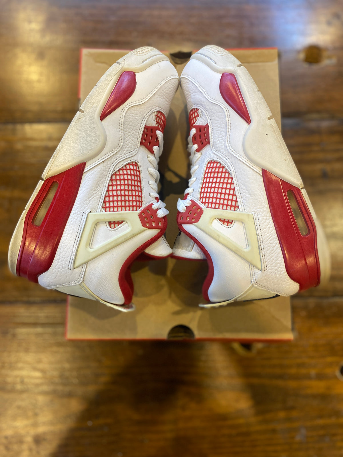 Jordan 4 Retro Alternate 89 PRE-OWNED
