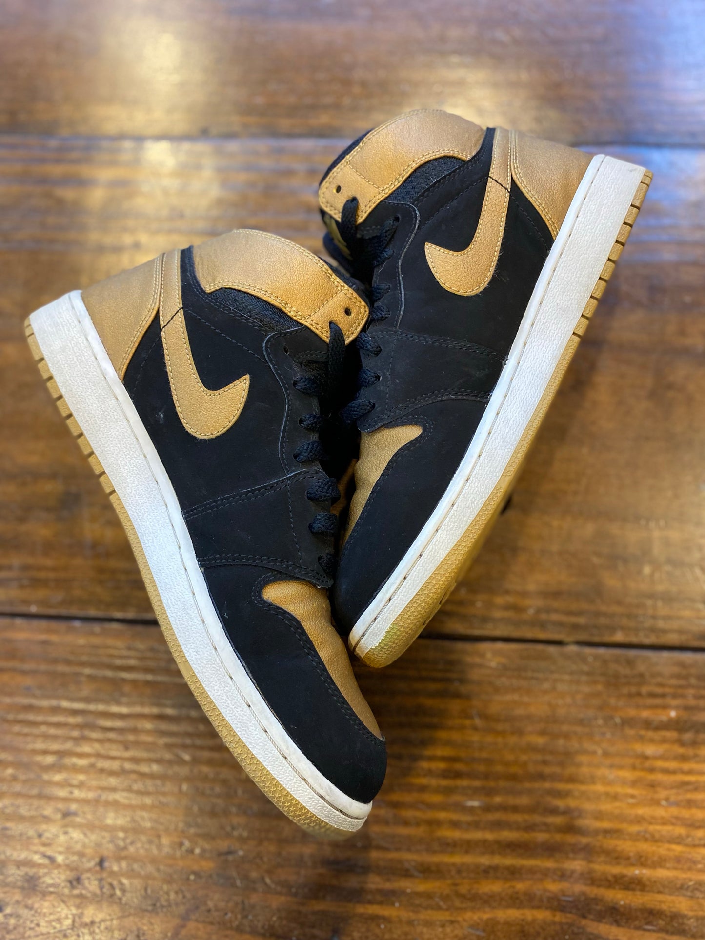 Jordan 1 Retro Melo (GS) PRE-OWNED
