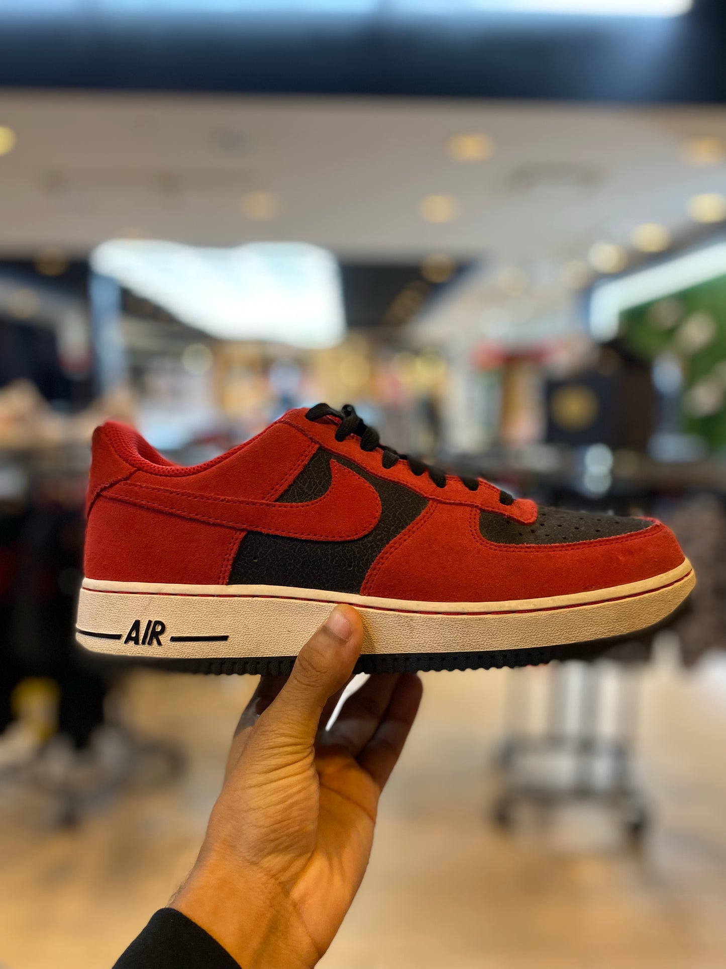 Nike Air Force 1 Bred PRE-OWNED