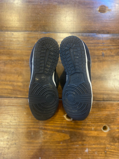 Nike Dunk Low Airbrush Swoosh Black PRE-OWNED