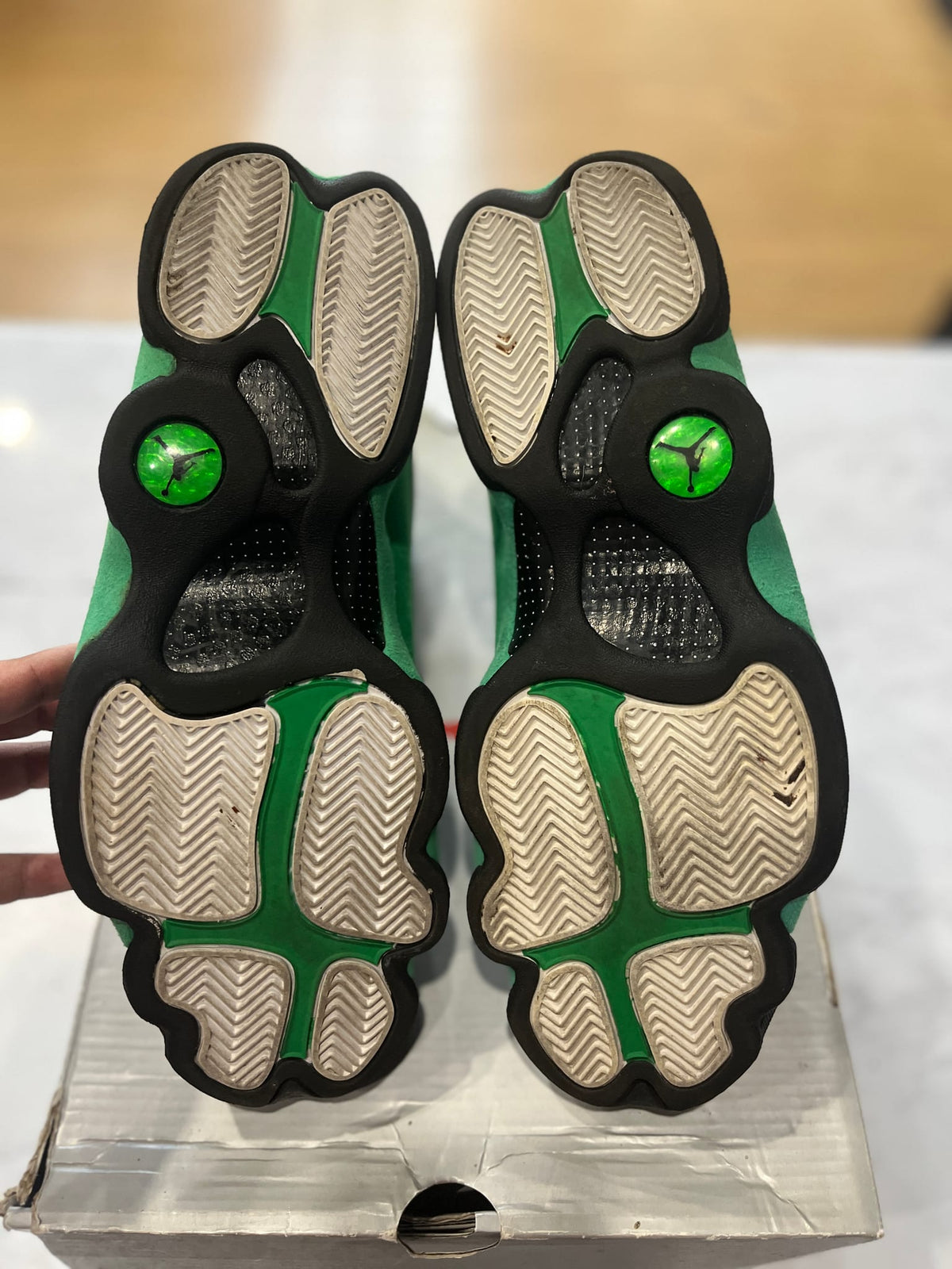 Jordan 13 Retro White Lucky Green PRE-OWNED