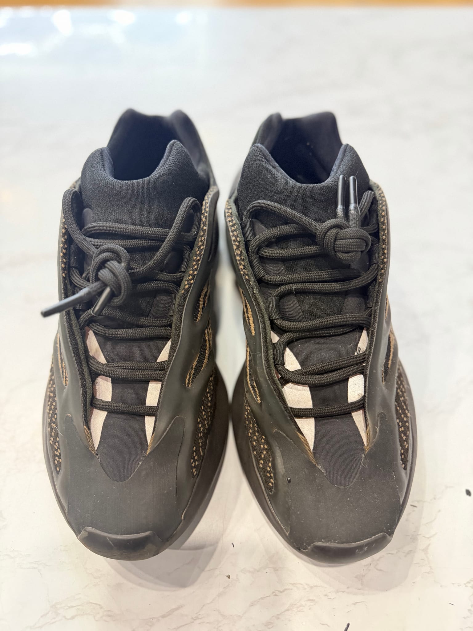 adidas Yeezy 700 V3 Clay Brown PRE-OWNED