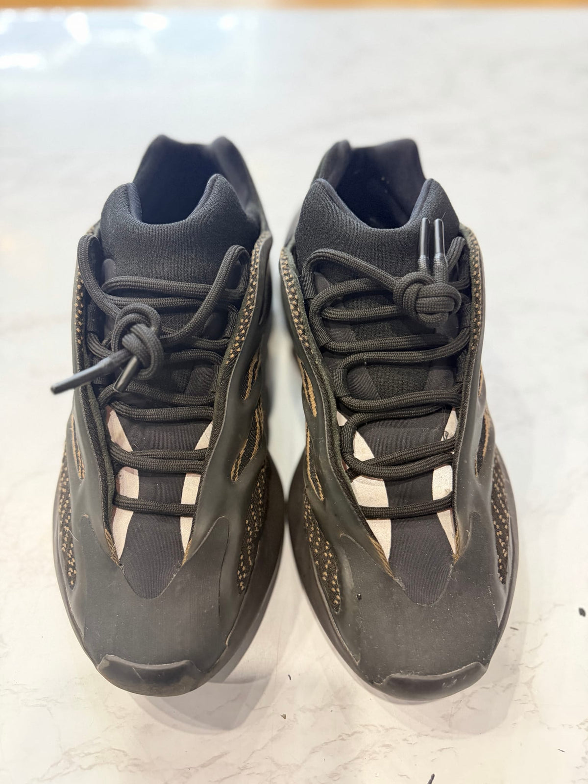 adidas Yeezy 700 V3 Clay Brown PRE-OWNED