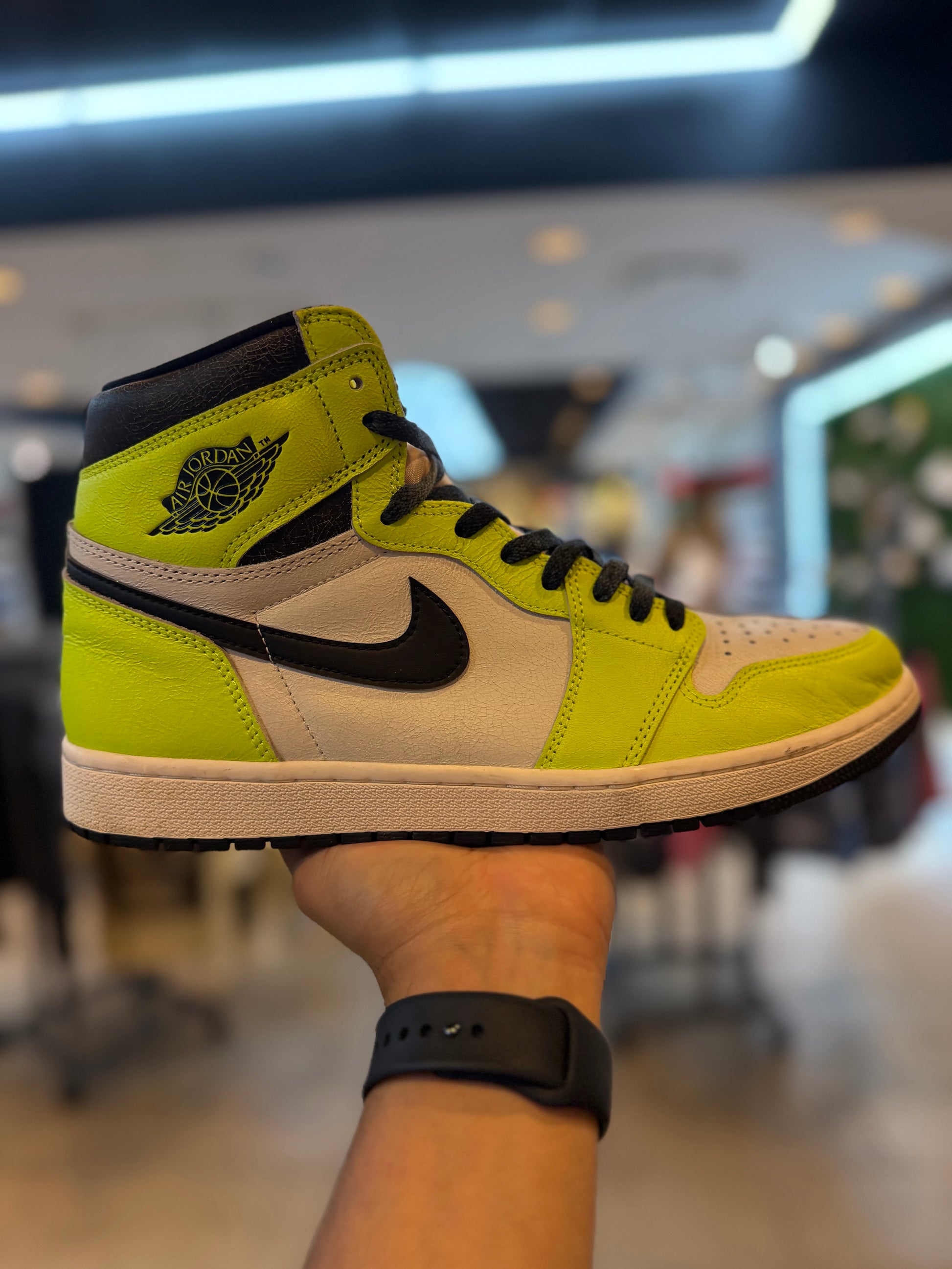Jordan 1 Retro High OG Visionaire PRE-OWNED