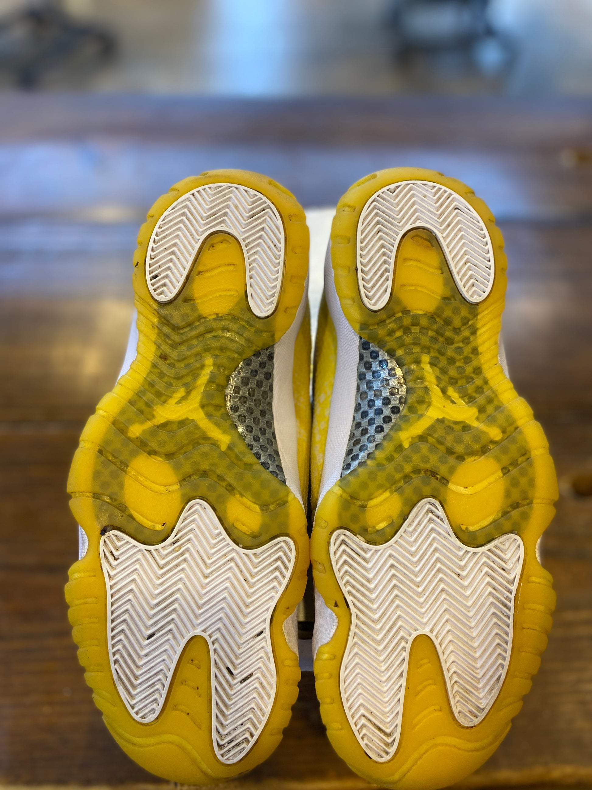 Jordan 11 Retro Low Yellow Snakeskin (Women's) PRE-OWNED