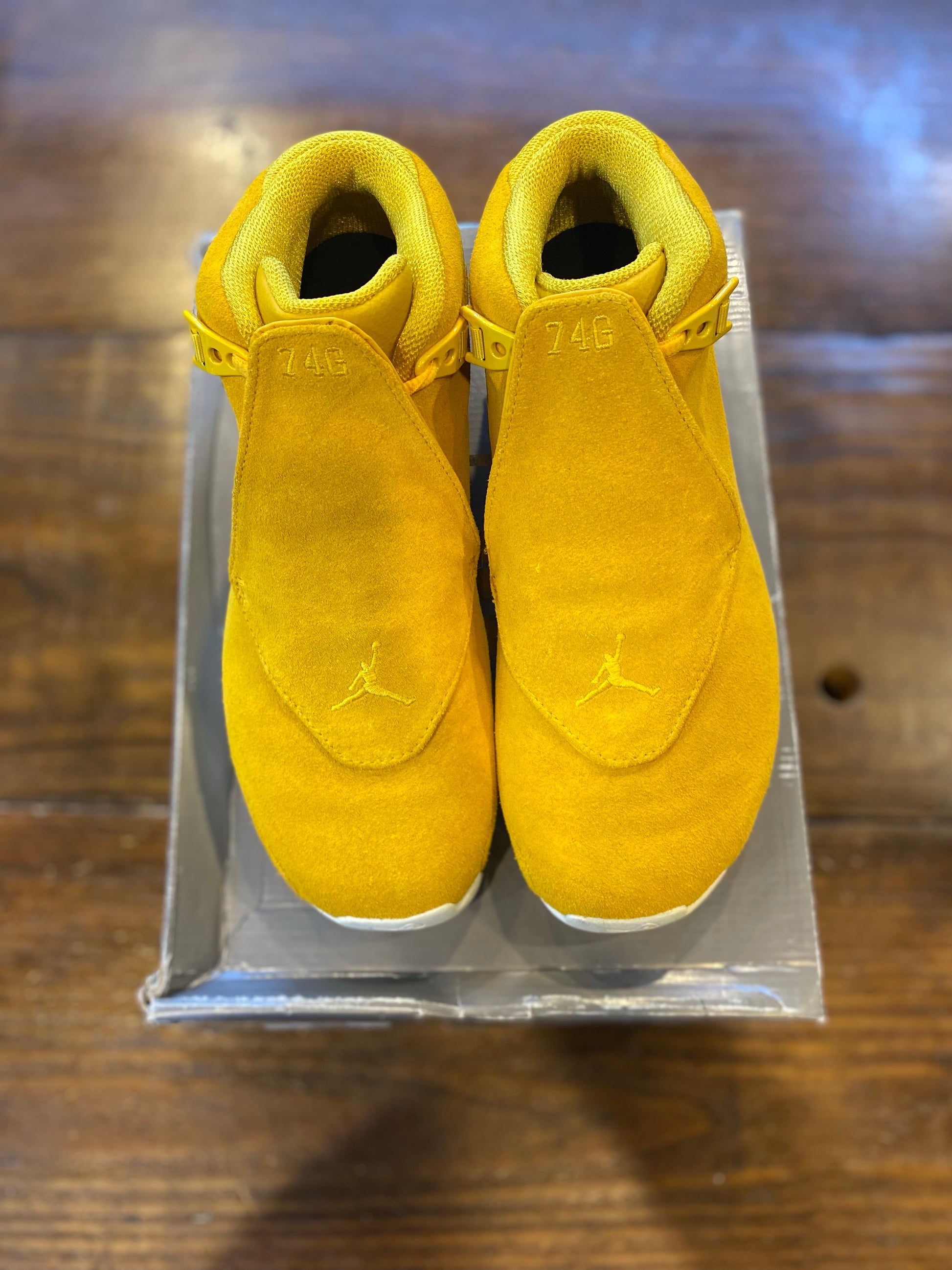 Jordan 18 Retro Yellow Ochre PRE-OWED