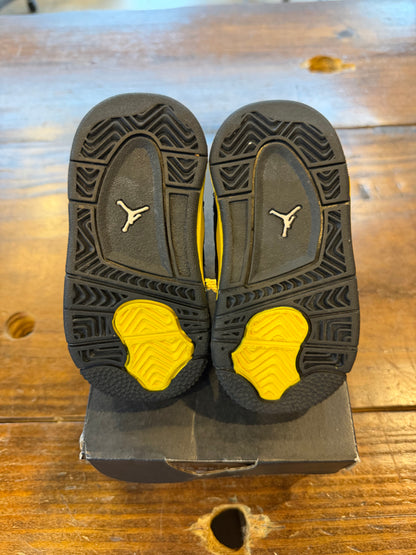 Jordan 4 Retro Thunder (2023) (TD) PRE-OWNED