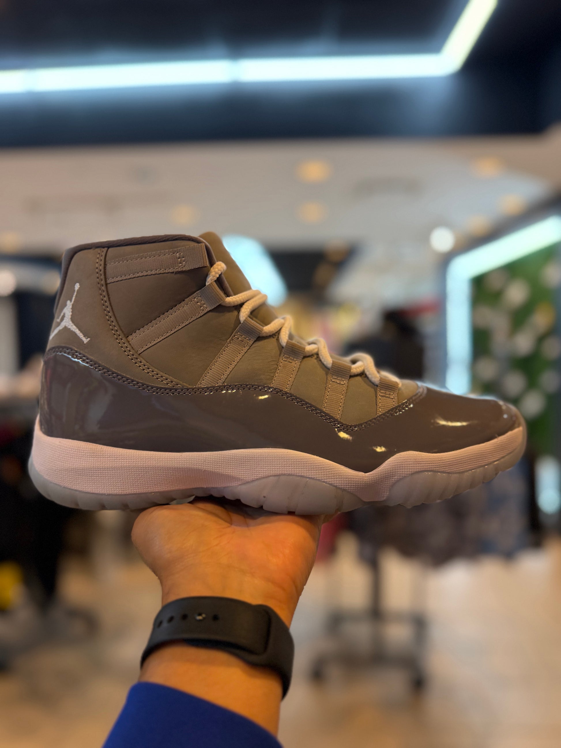 Jordan 11 Retro Cool Grey (2021) PRE-OWNED