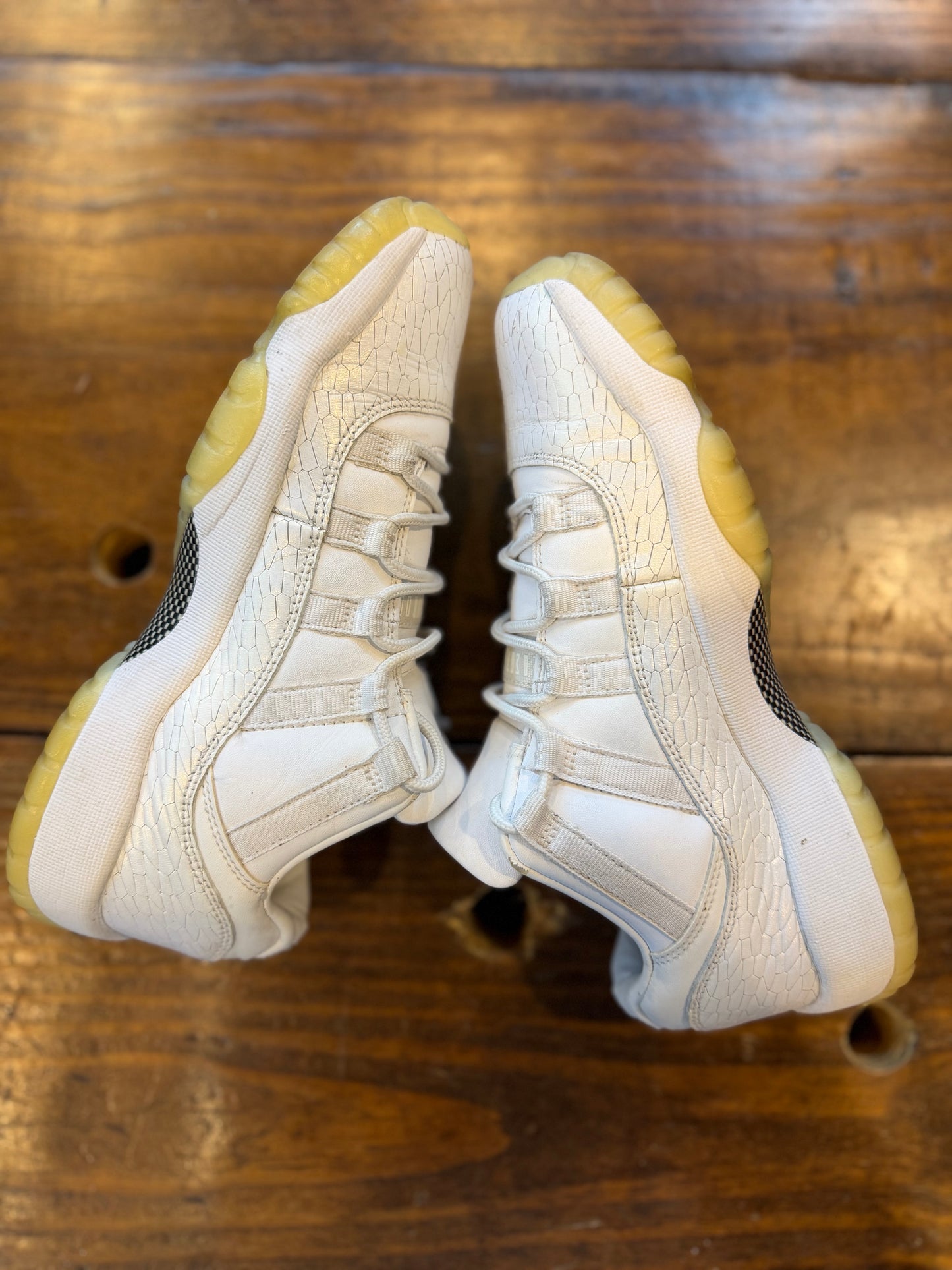 Jordan 11 Retro Low Heiress Pure Platinum (GS) PRE-OWNED