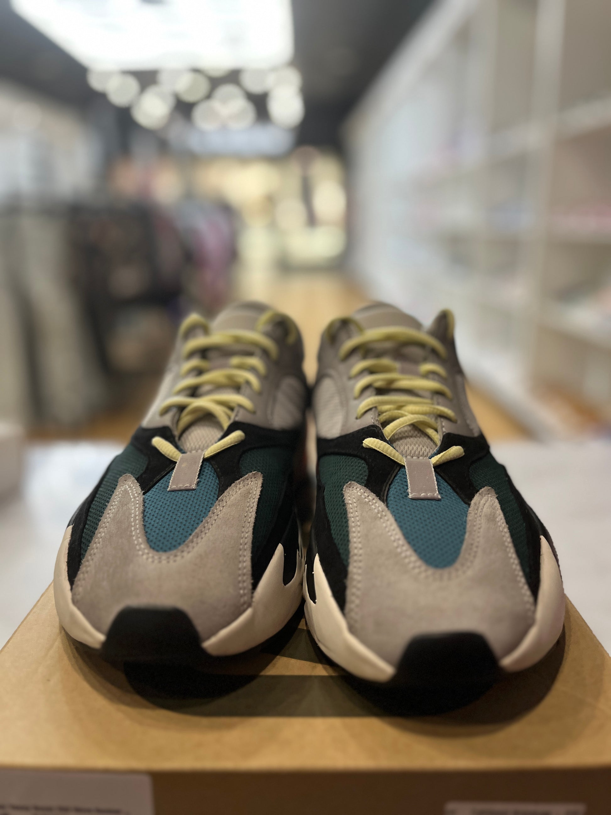 adidas Yeezy Boost 700 Wave Runner PRE-OWNED