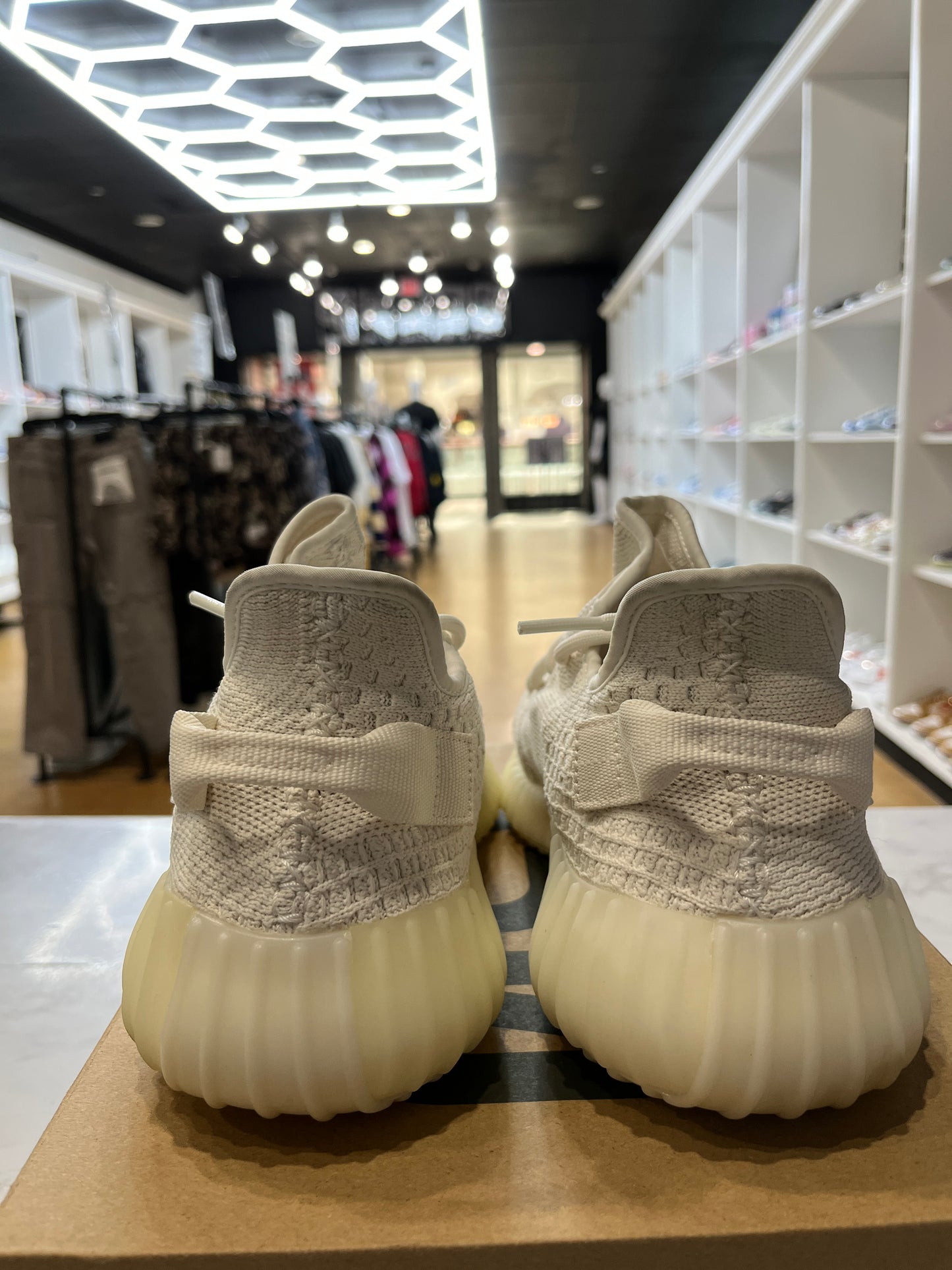 adidas Yeezy Boost 350 V2 Bone PRE-OWNED