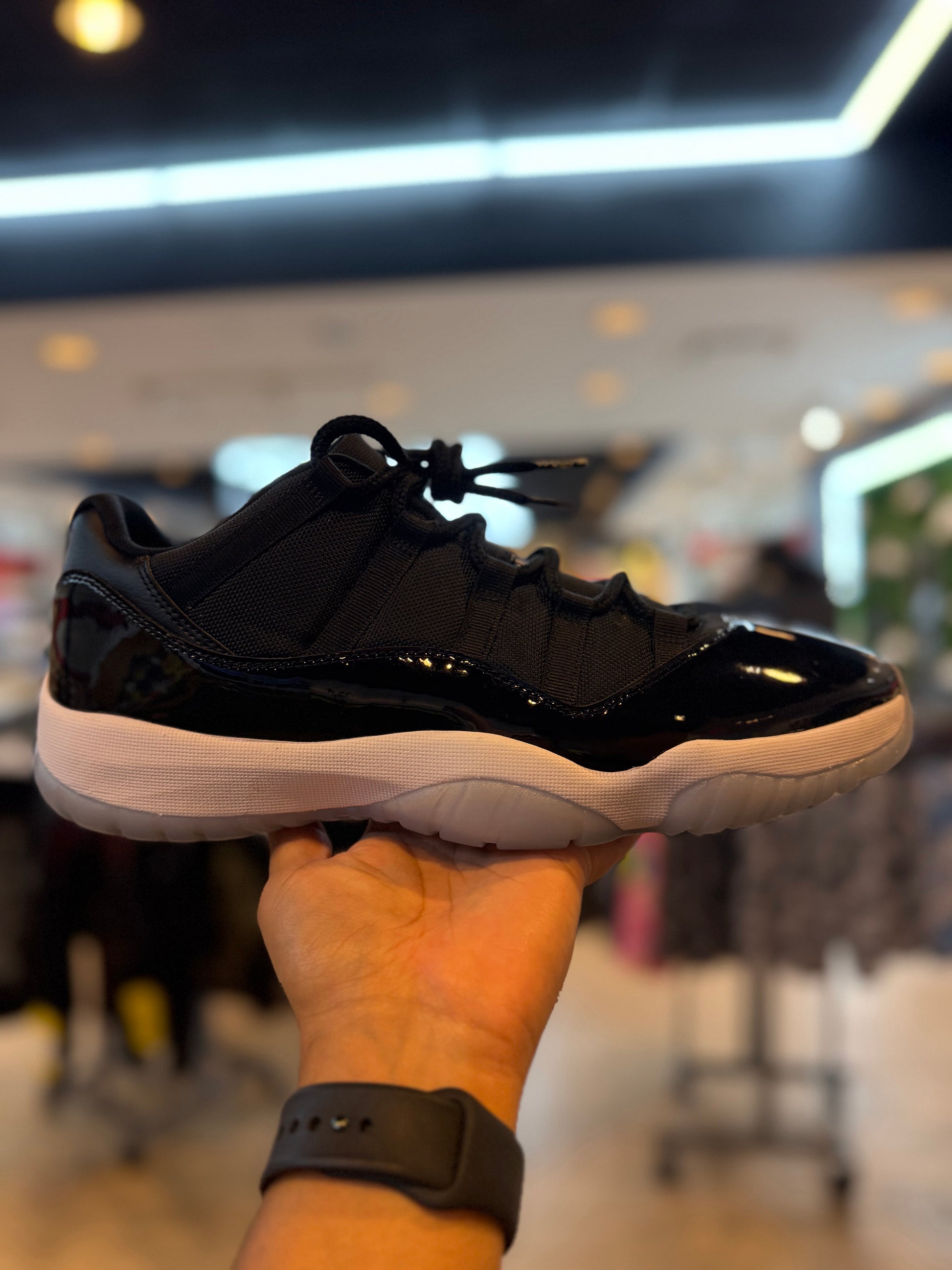 Jordan 11 Retro Low Space Jam PRE-OWNED