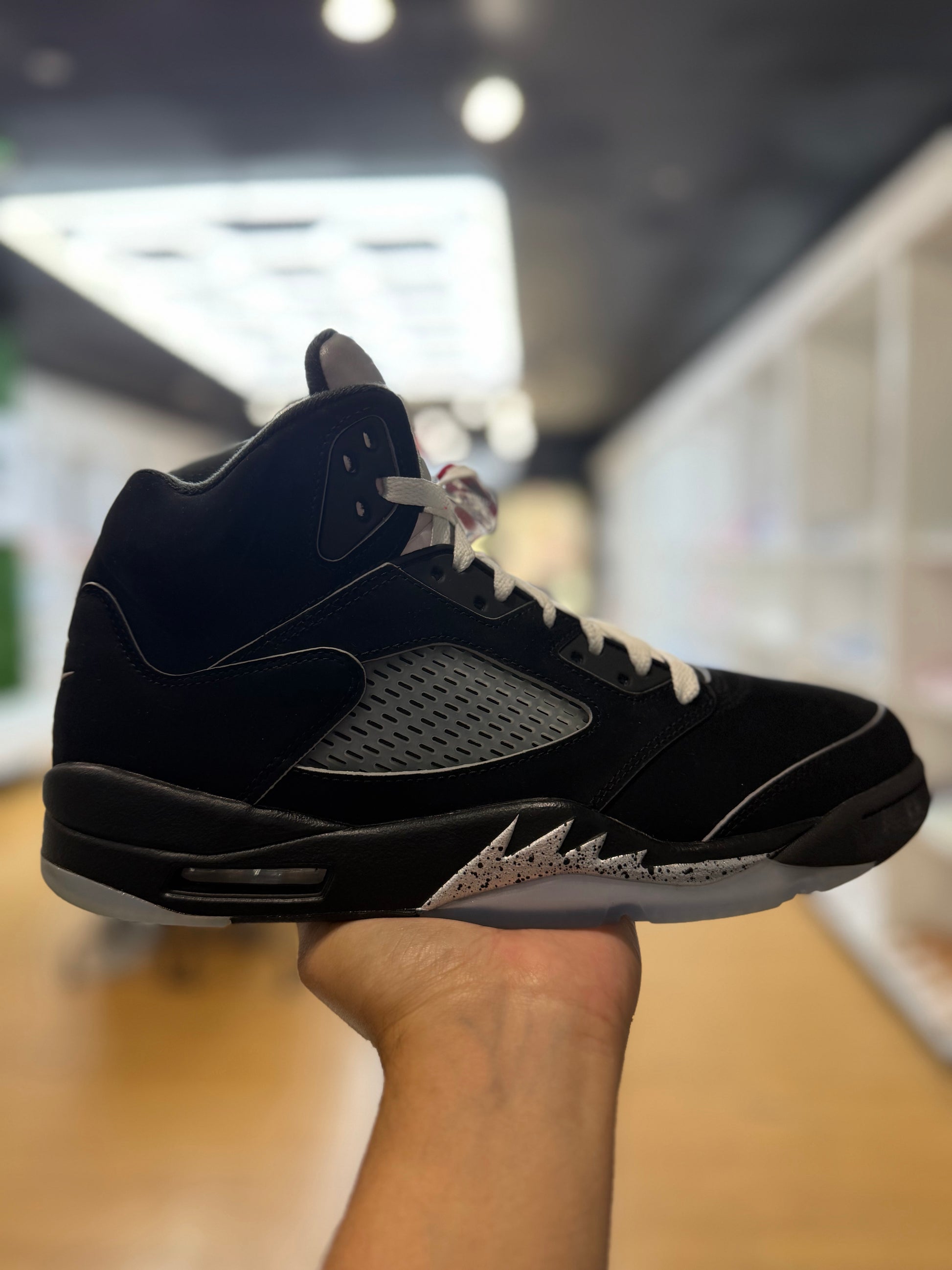 Jordan 5 Retro OG Black Metallic Reimagined PRE-OWNED