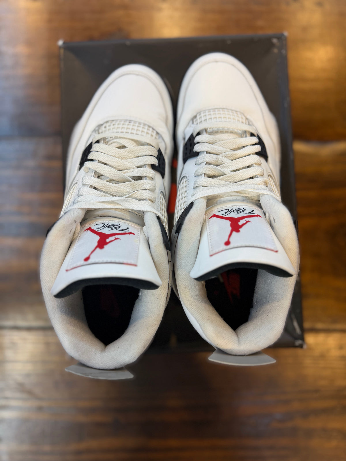 Jordan 4 Retro White Cement (2025) PRE-OWNED